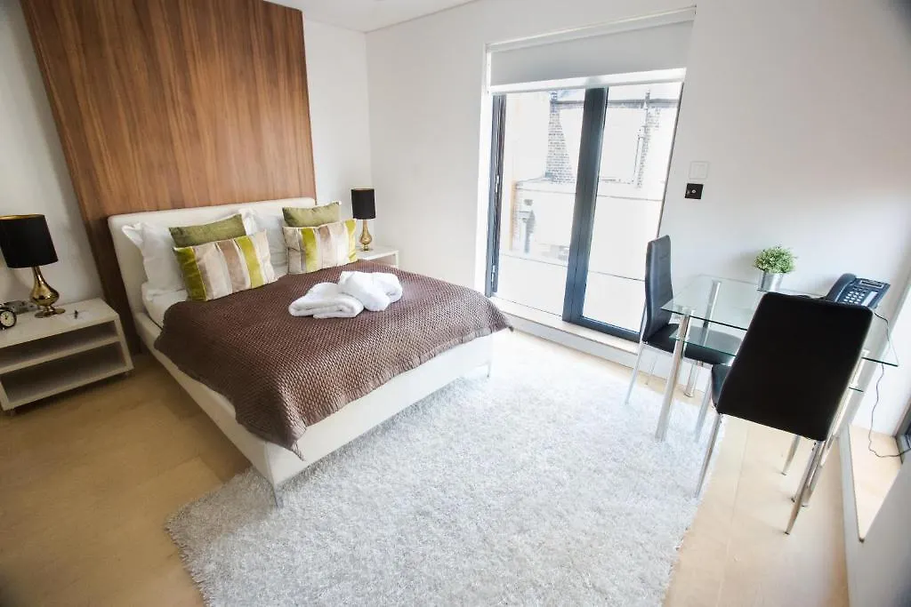 Room Home Stay London 4*,
