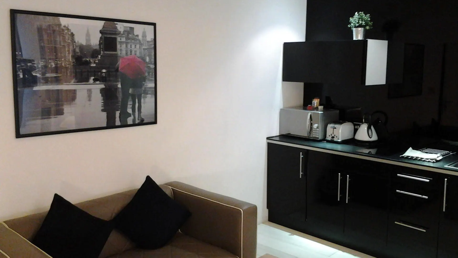 Room Home Stay London Aparthotel